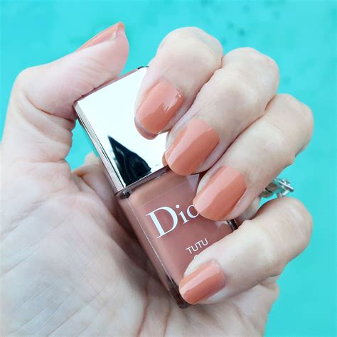 dior pintauñas|christian Dior nail salon.